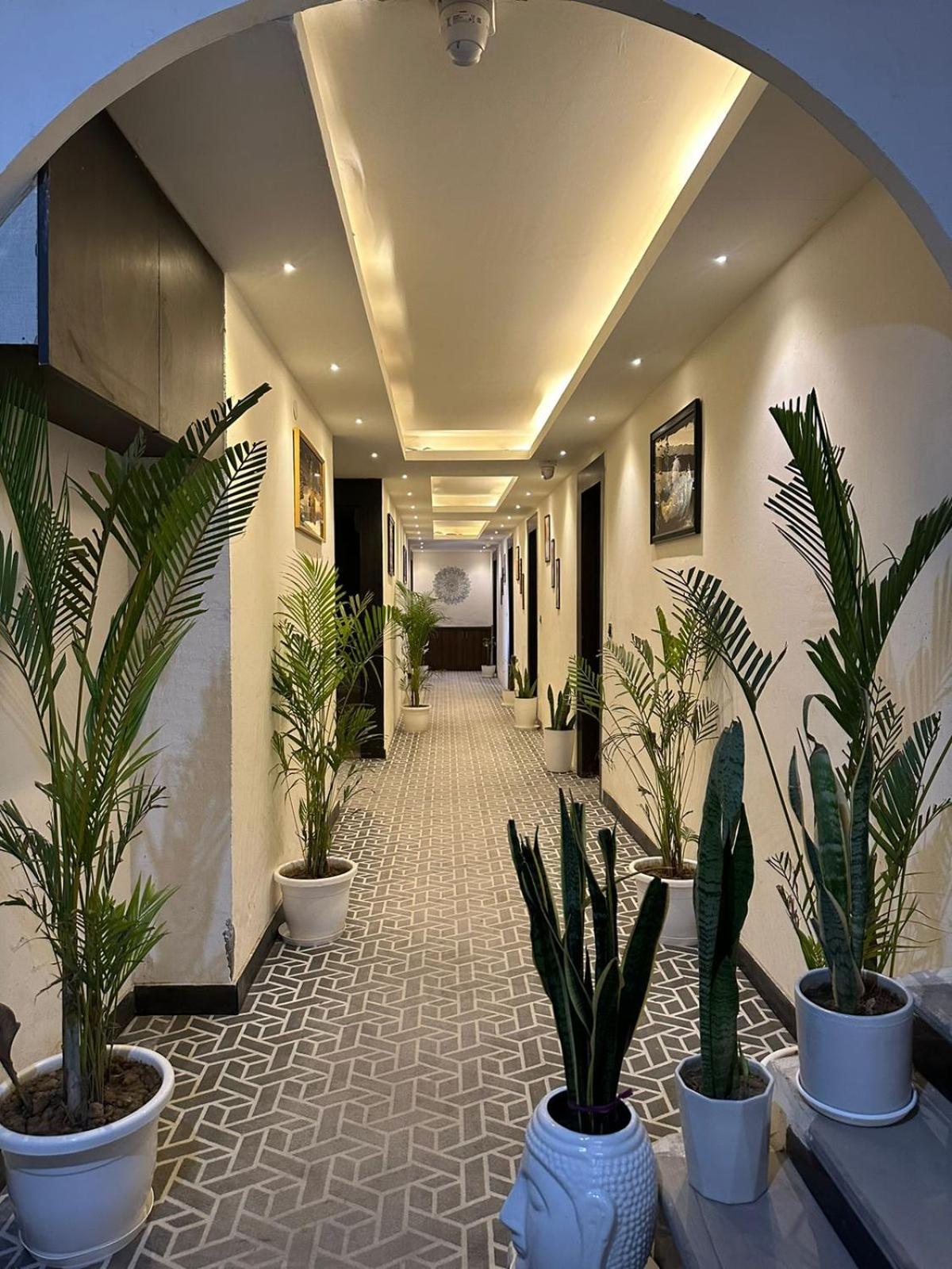 Hotel Kritika Greater Noida Zewnętrze zdjęcie